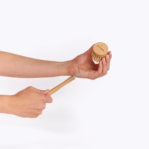 Go-For-Zero-Australia-Bamboo-Long-Handle-Dish-Brush-GIF