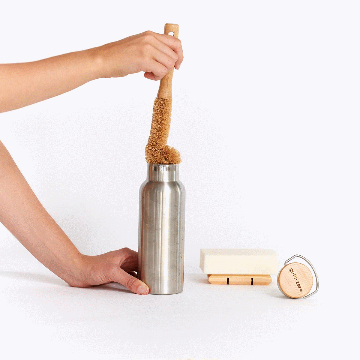 Go-for-Zero-Insulated-Stainless-Steel-Drink-Bottle-500ml-or-750ml-Cleaning-Gif