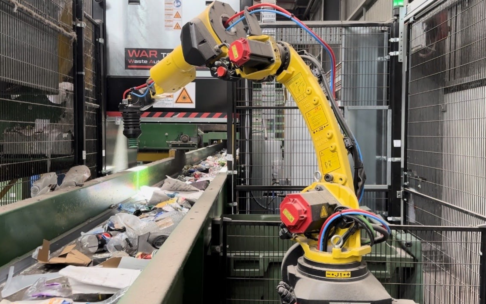 Recycling Superpowers Unleashed: AI Robot Boosts Tetra Pak Carton Recycling!