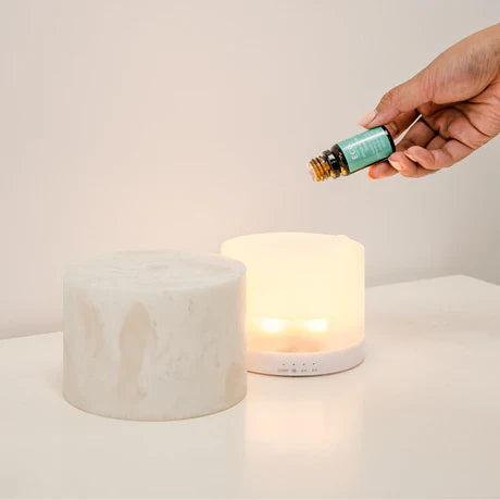 Top 5 Essential Oils: Their Benefits & Easy DIYs