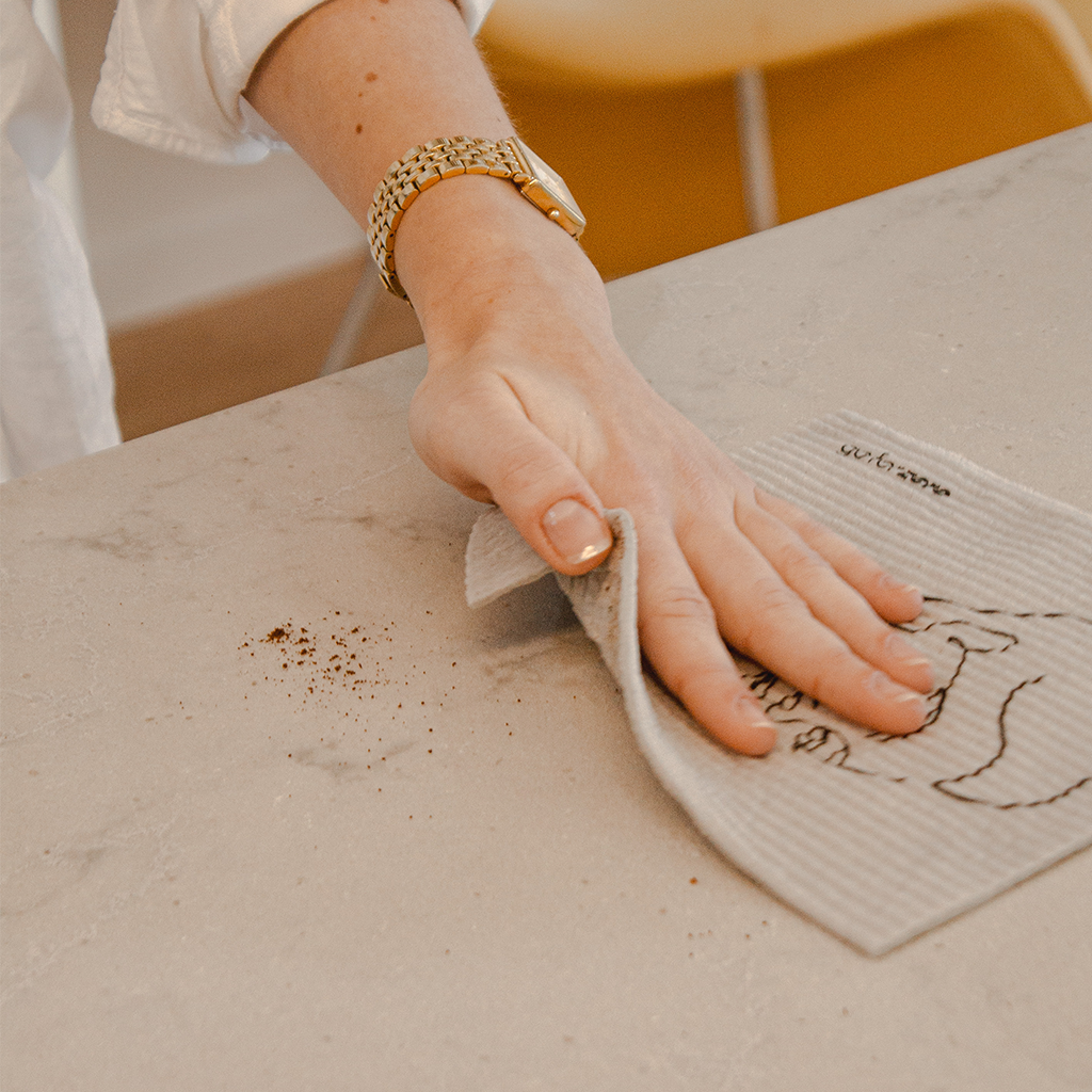 Plastic-Free Cleaning: 5 Easy Swaps for a Healthier, Low-Tox Home