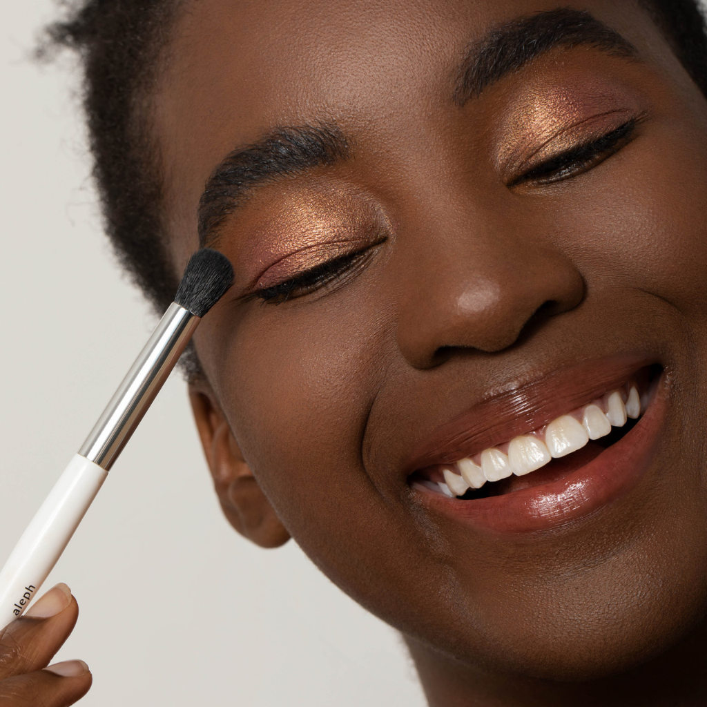 Go-For-Zero-Australia-Aleph-Beauty-New-Zealand-Eye-Blender-Brush