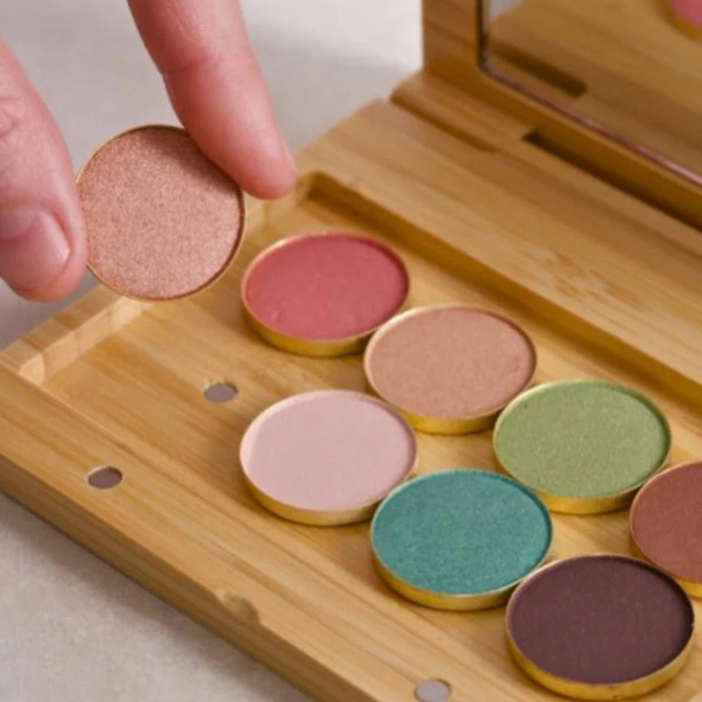 Go-For-Zero-Australia-Scoop-Whole-Beauty-Australia-Aurora-Eyeshadow-Refillable-Palette-1