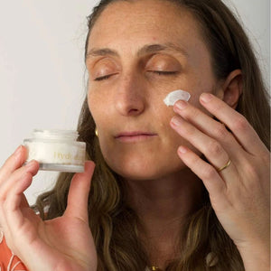 Go-For-Zero-Australia-Scoop-Whole-Beauty-Australia-Day-And-Night-Botanical-Hydrating-Moisturiser-Styled