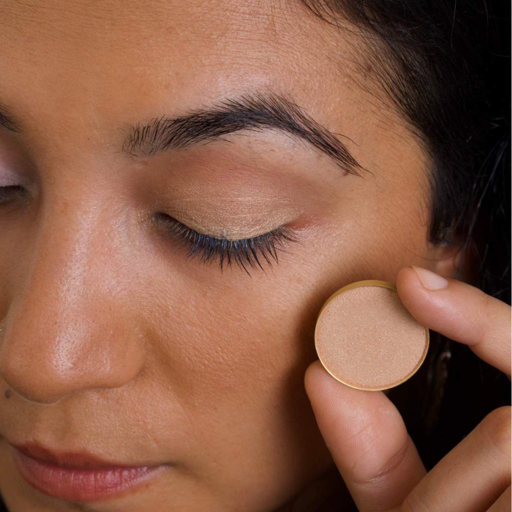 Go-For-Zero-Australia-Scoop-Whole-Beauty-Australia-Pink-Lake-Eyeshadow-Lychee