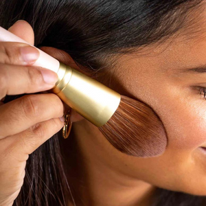 Go-For-Zero-Australia-Scoop-Whole-Beauty-Australia-Vegan-Blusher-Brush-Styled