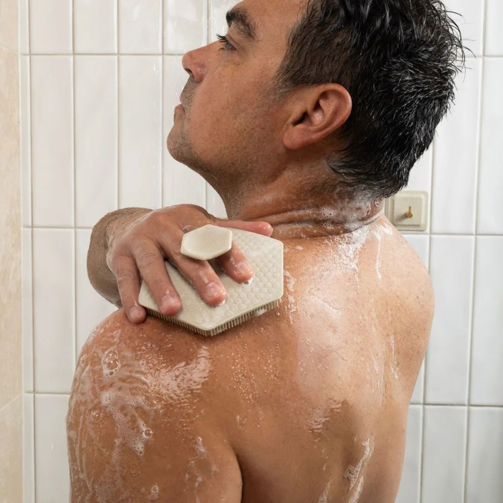 Go-For-Zero-Australia-Tooletries-Australia-Silicone-Body-Scrubber-2.0-In-Use