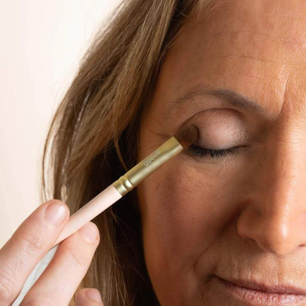 Go-For-Zero-Australia-Scoop-Whole-Beauty-Australia-Vegan-Flat-Eyeshadow-Brush