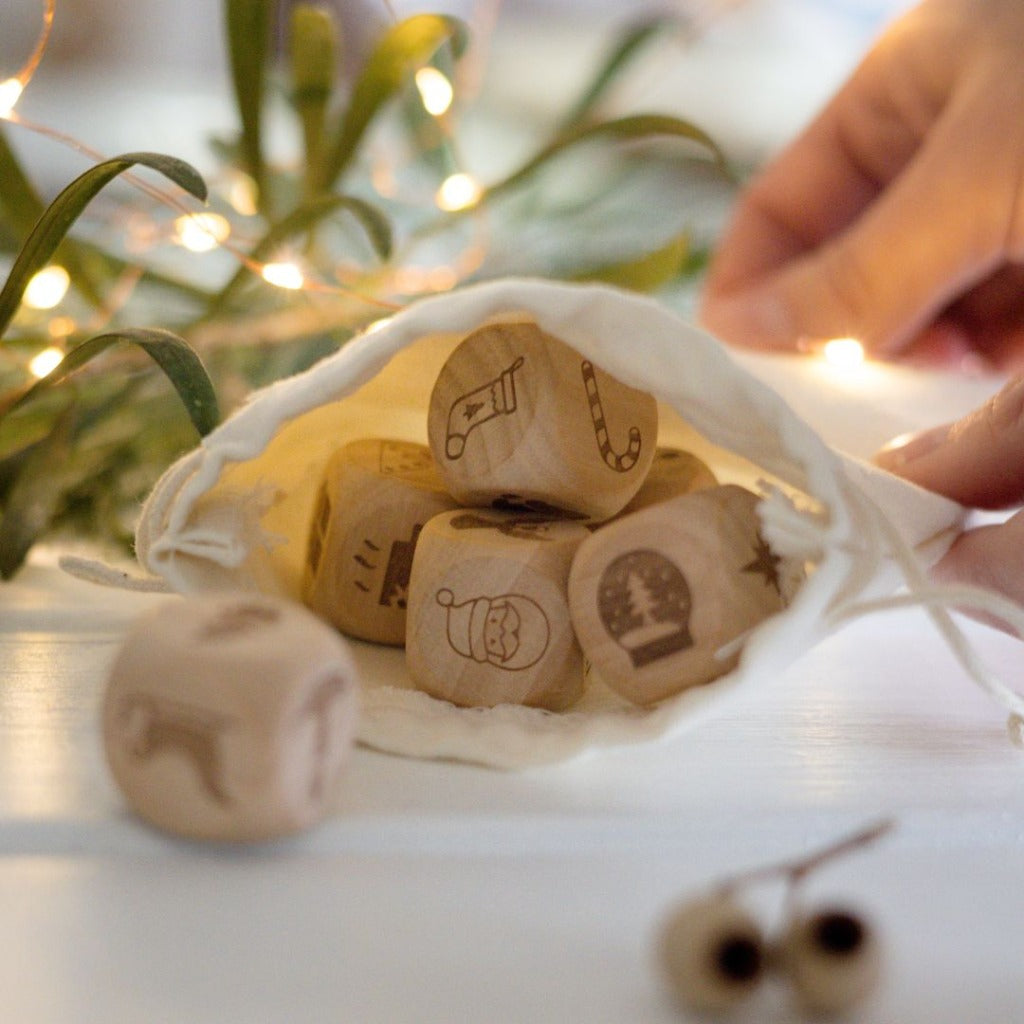 Go-For-Zero-Australia-Poppy-And-Daisy-Australia-Christmas-Story-Cubes