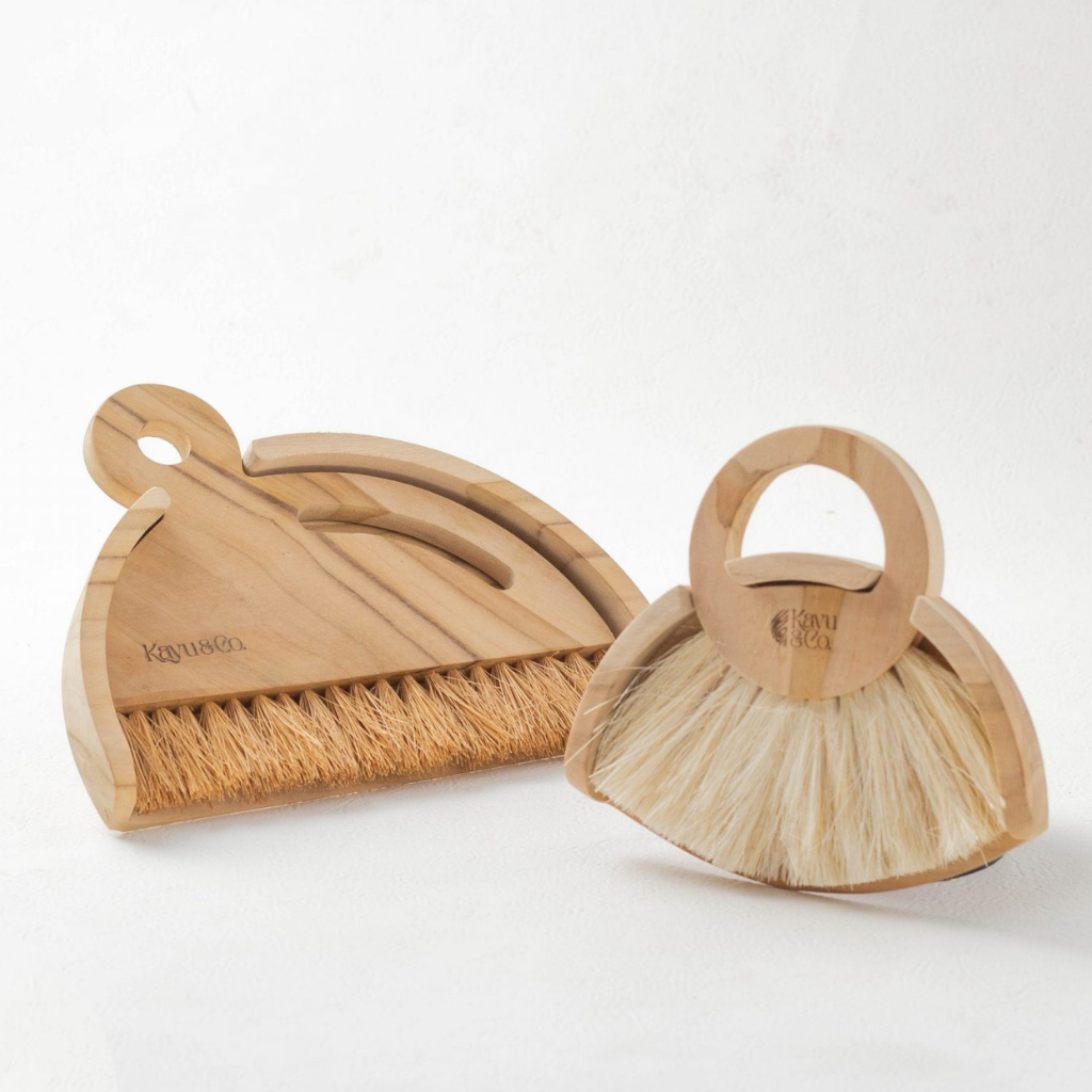 Go-For-Zero-Australia-Kayu-&-Co-Australia-Wooden-Dustpan-And-Brush-2-Sizes