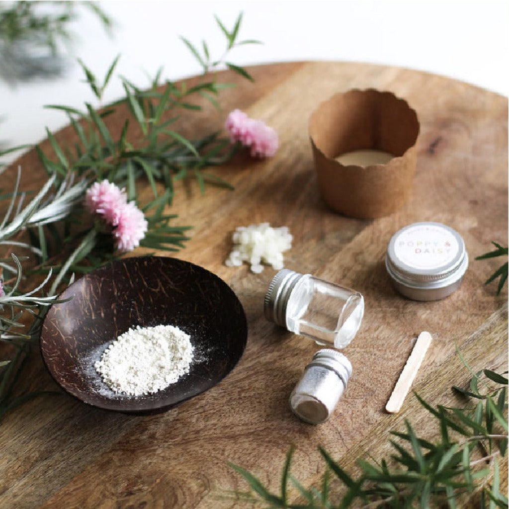 Go-For-Zero-Australia-Poppy-And-Daisy-Australia-Natural-Body-Glitter-Kit-Styled