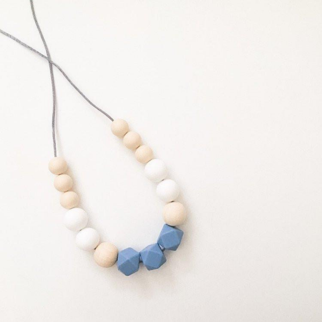 Go-For-Zero-Australia-One-Chew-Three-Australia-Poppy-Silicone-Necklace-Pale-Blue
