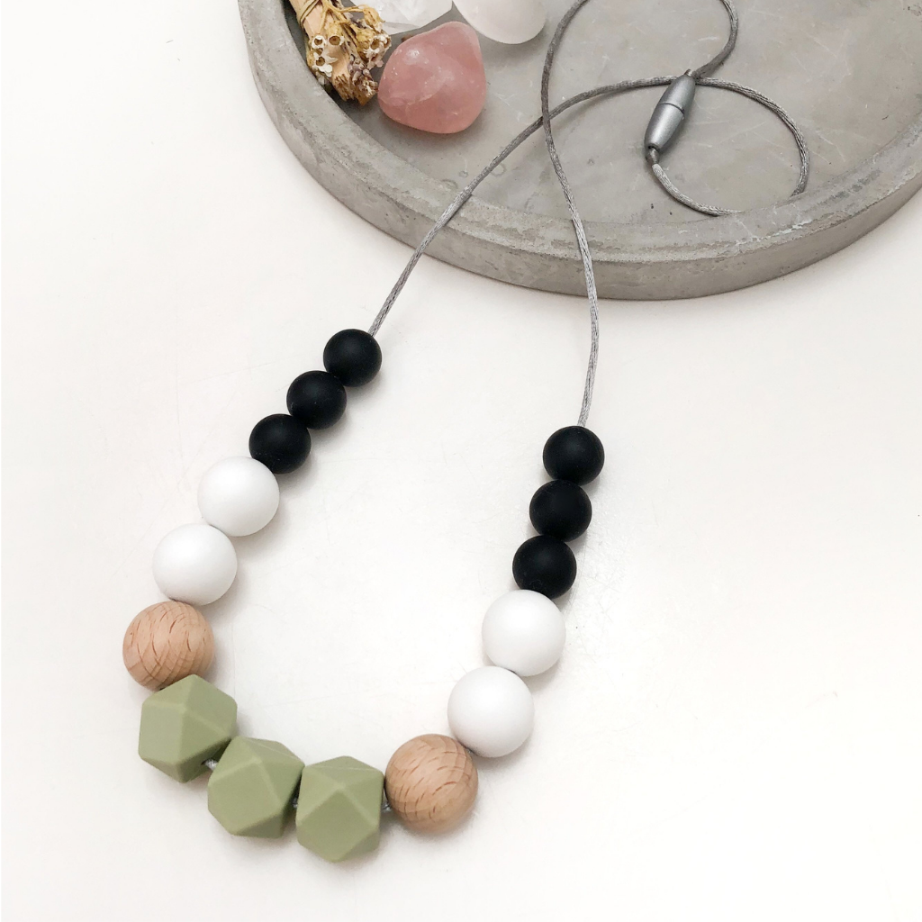 Go-For-Zero-Australia-One-Chew-Three-Australia-Poppy-Silicone-Necklace-Pale-Blue